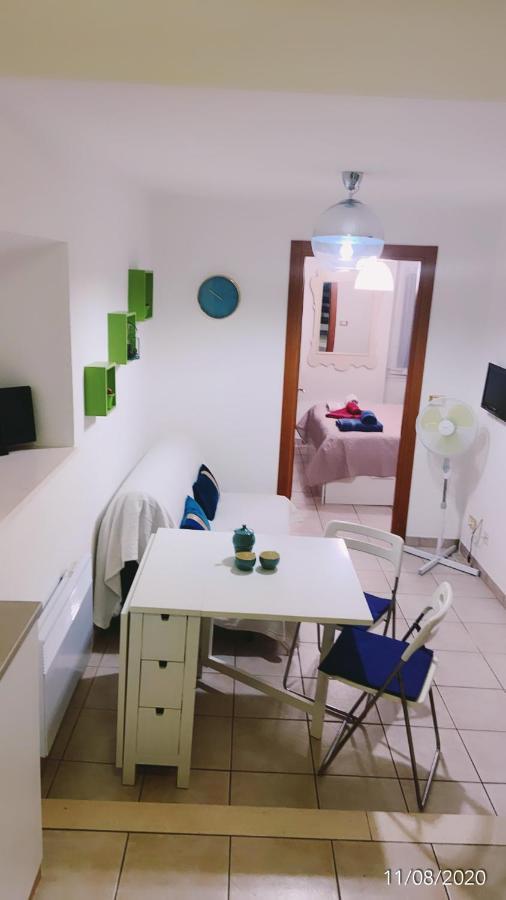 Joli Appart 29M2 En Vieille Ville Menton 2 Mins De La Mer 외부 사진